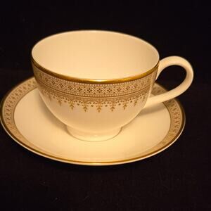 Vintage Royal Doulton Gold Lace Teacup Saucer Set H4989 Fine Bone China England